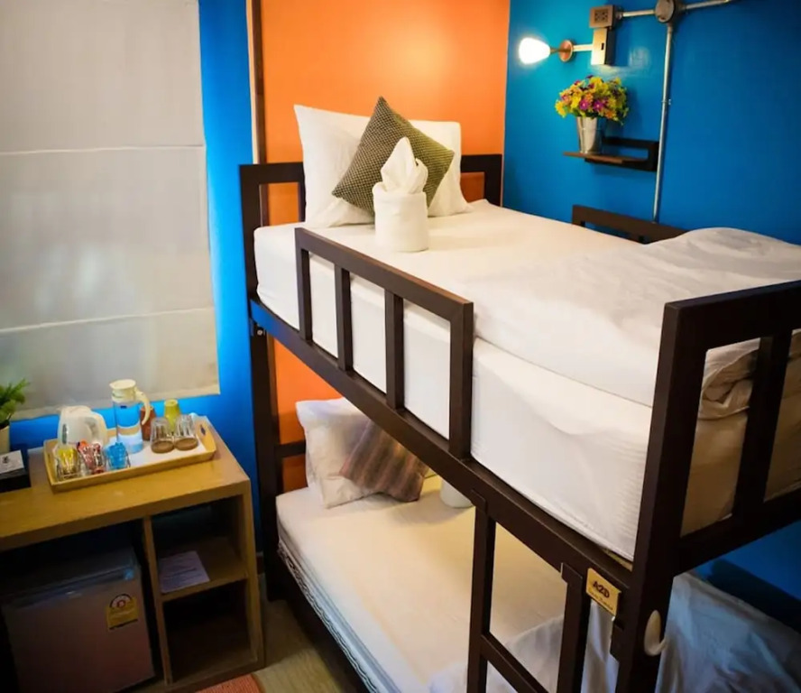 Tawan Bed Club