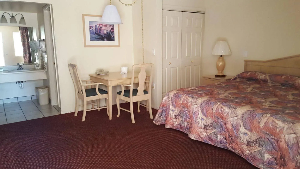 Sway Hotel Lake Havasu