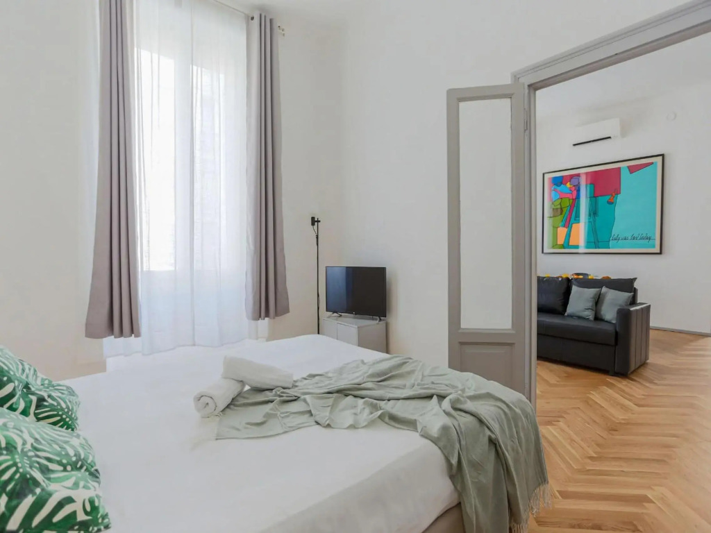 The Best Rent - Colorful apartment Milan City Center