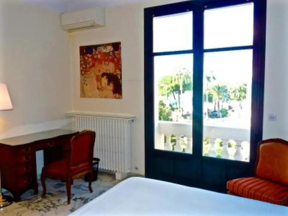 Miramar Delux