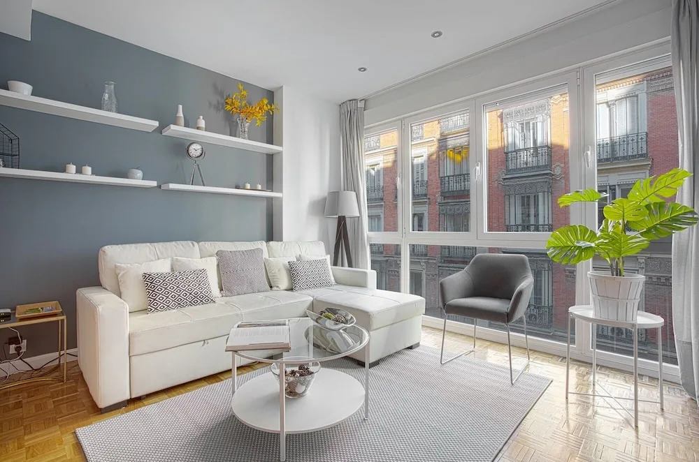 Apartment Near Retiro Park & Prado Museum Retiro I
