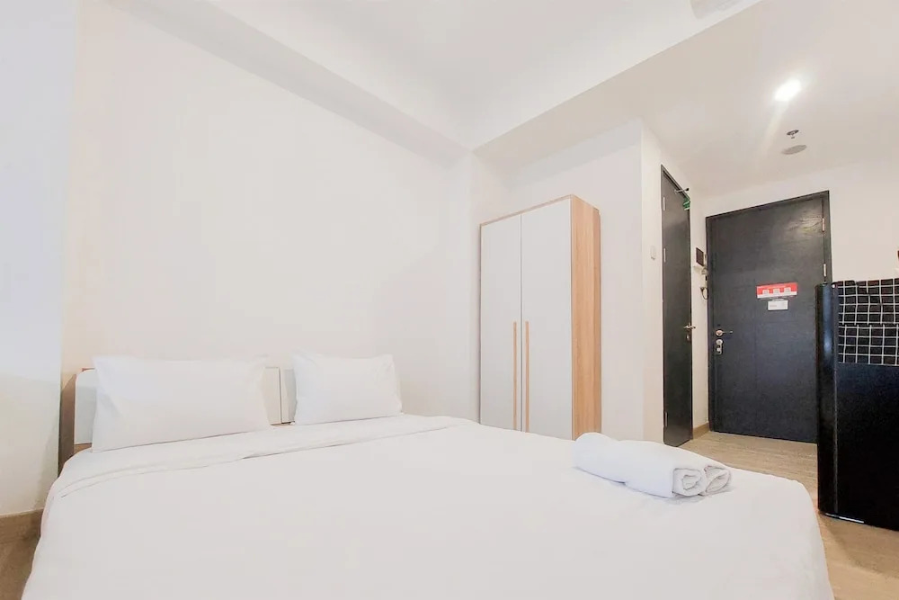 Modern Look Studio Room Collins Boulevard Apartment
