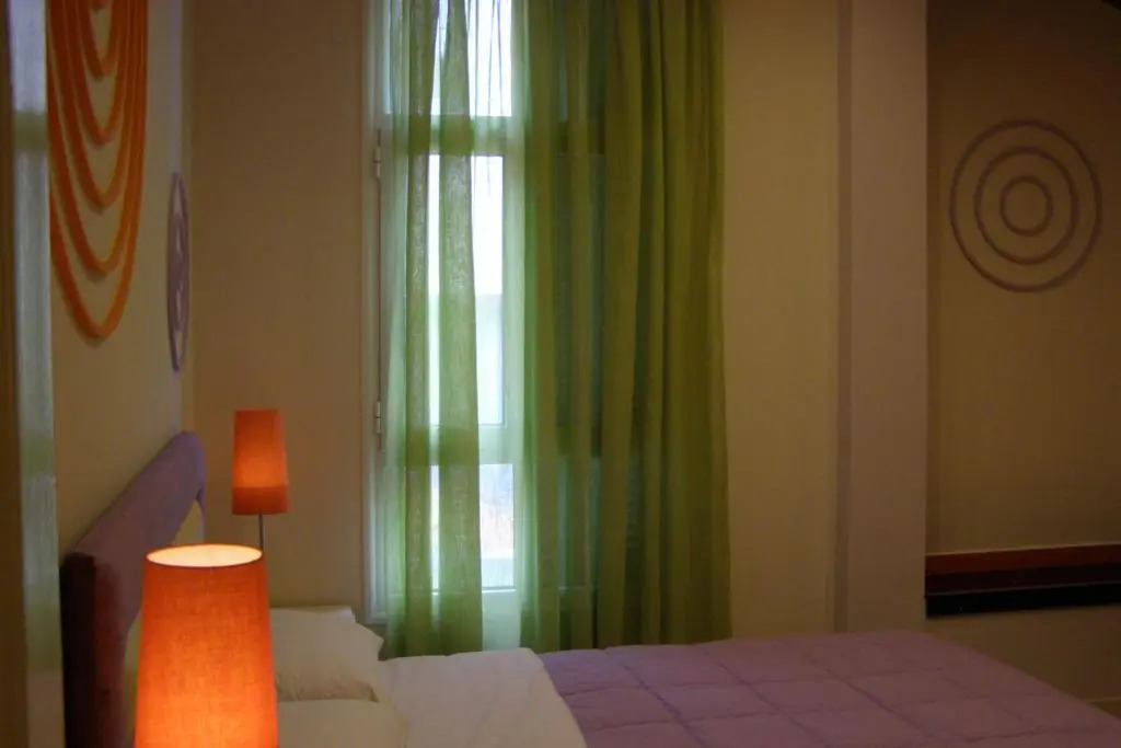 Room "honeybee" in a neoclassical house