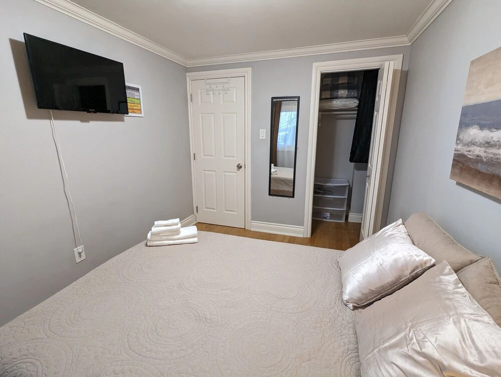 Beautiful bedroom in Mississauga