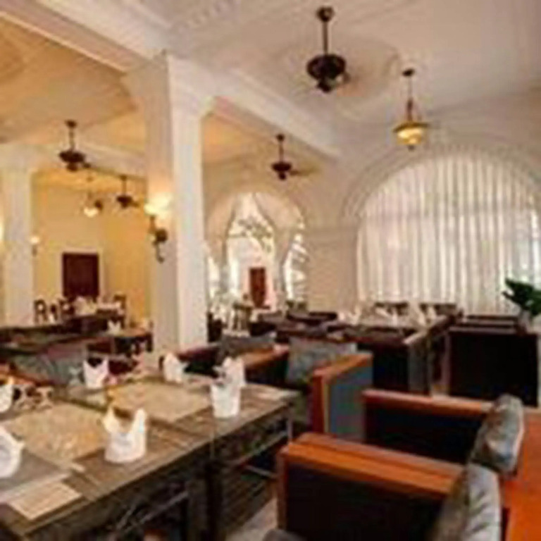 Le Hotel Hotel
