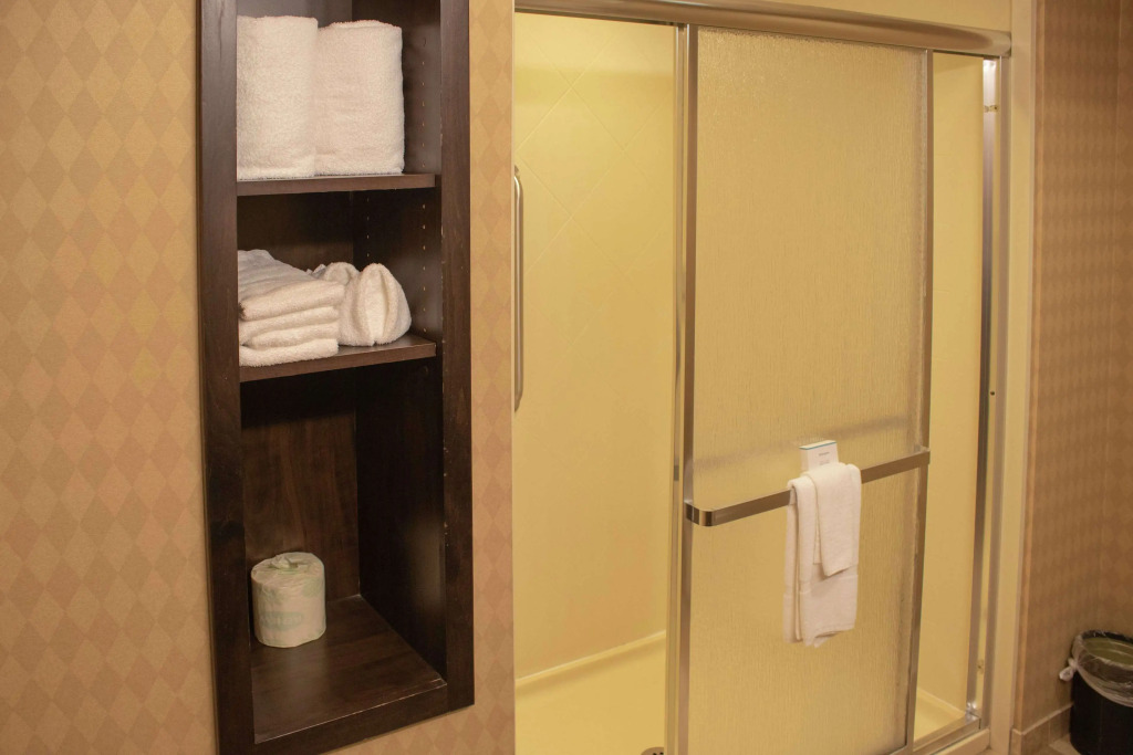 Hampton Inn & Suites-Knoxville/North I-75