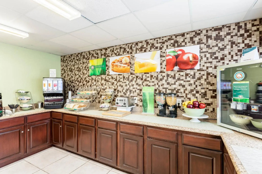 Quality Inn Near Seaworld - Lackland