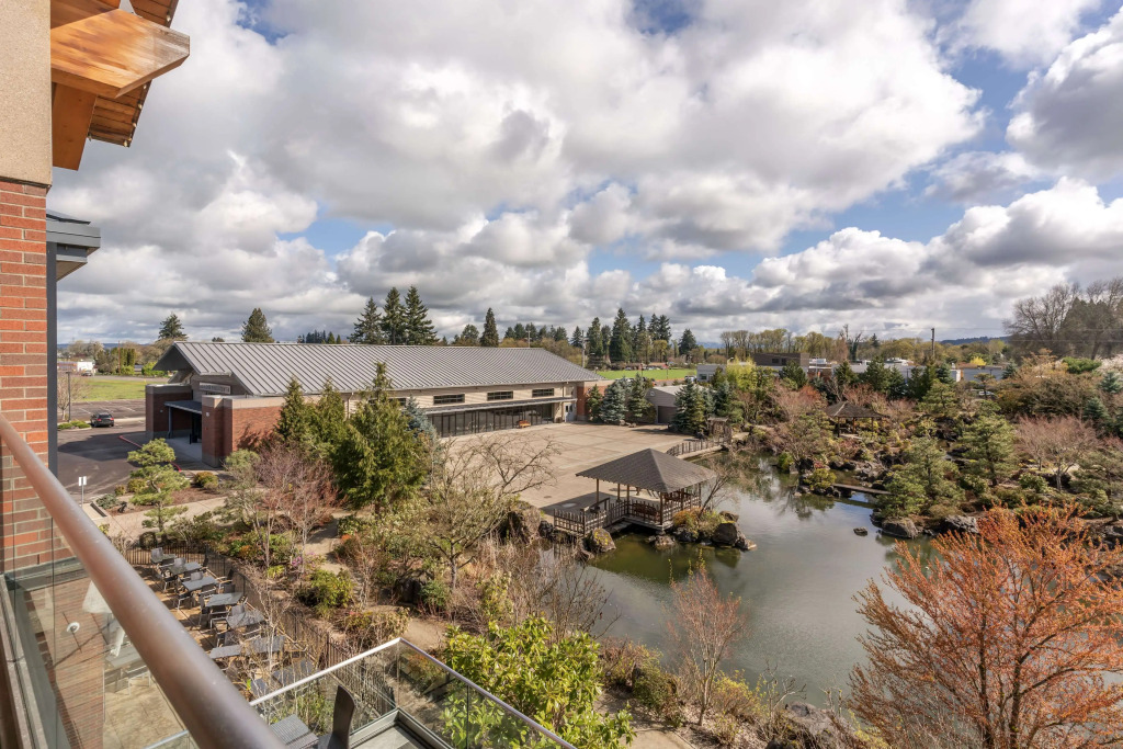 Best Western Premier Boulder Falls Inn
