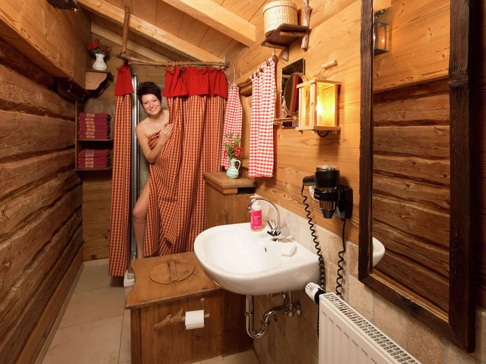 Eco-friendly chalet near the lake in Asten