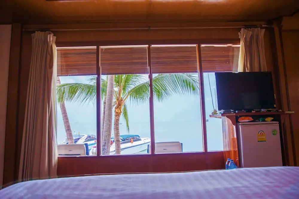 Bangrak Pier Bungalow