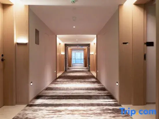 MEHOOD LESTIE HOTEL(Shantou MixC Longyan South Food Street)
