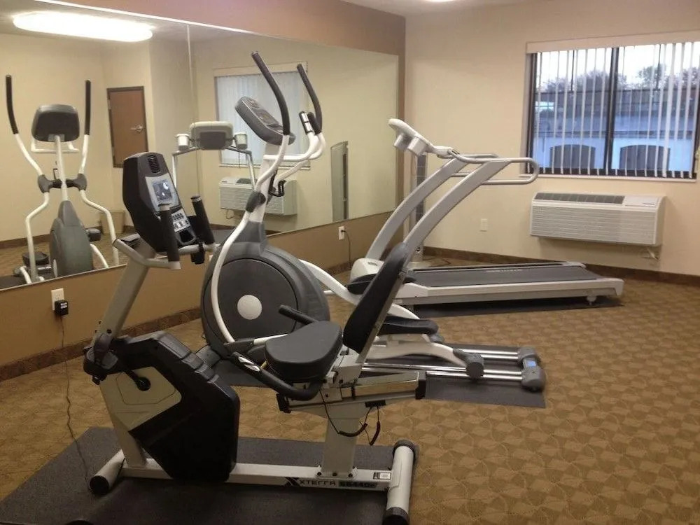 Shenandoah Inn & Suites
