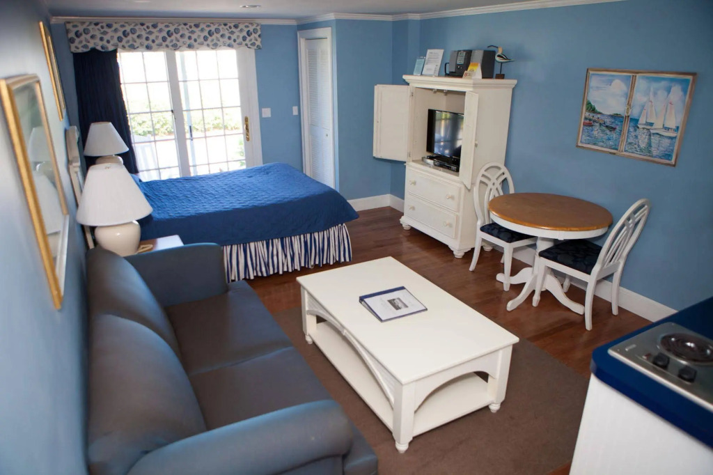 Beachside Village Resort