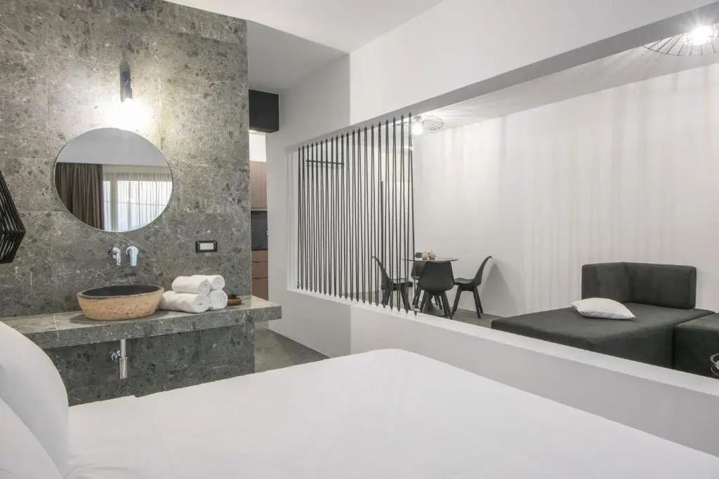 Kalypso Suites Hotel