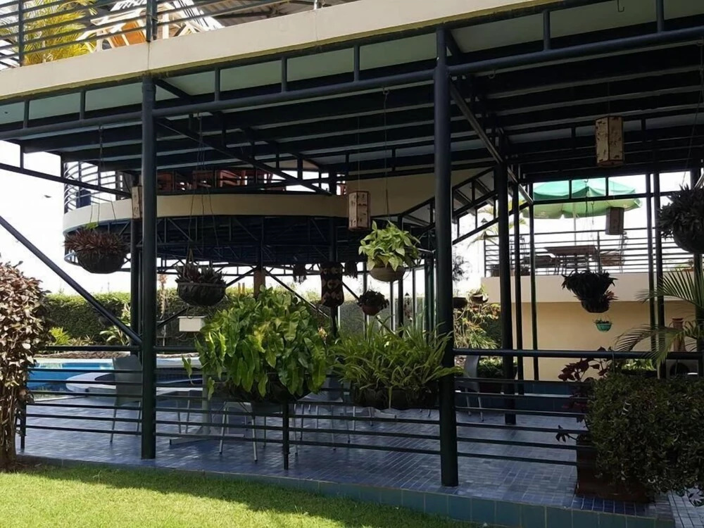 Ryans Bay Hotel