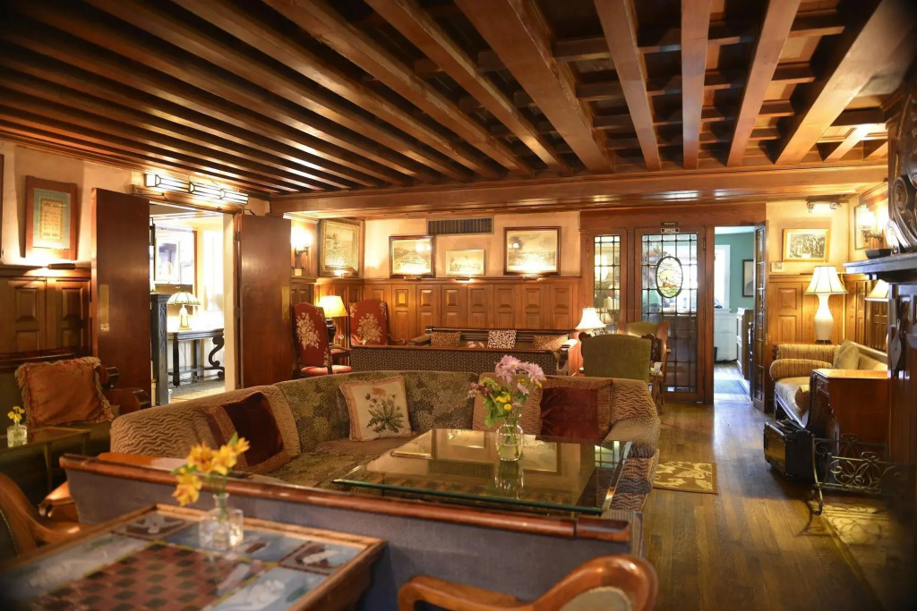 Hotel Tabard Inn