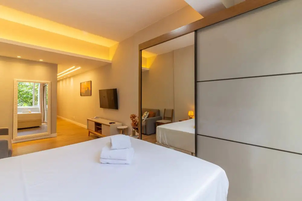 Loft With Soundproof Windows 5-minute Walk to the Beach Nsc304