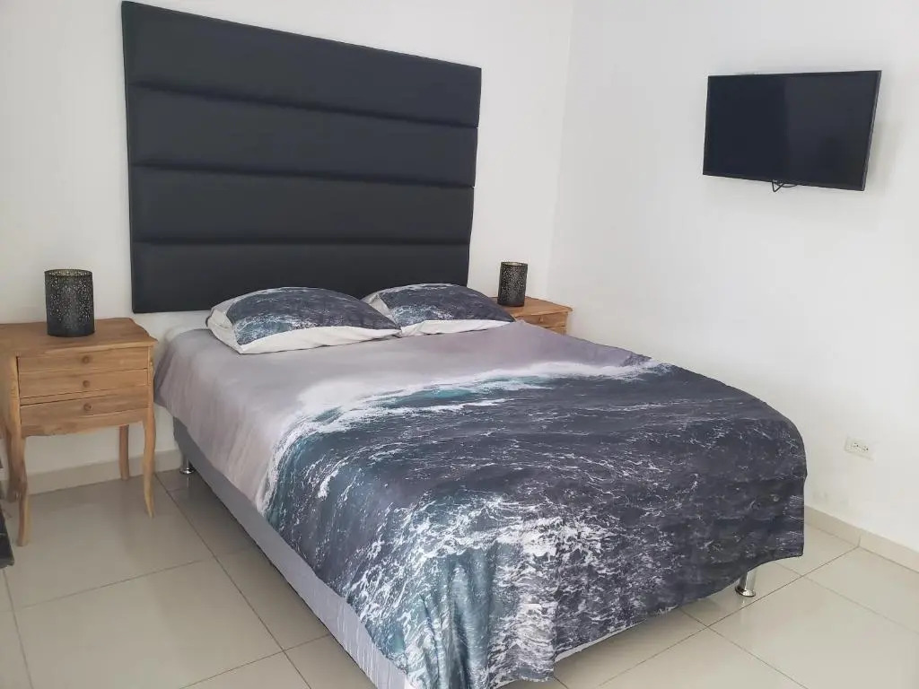 Palm Beach 34 Suitable for 8 Persons 4 Bedrooms 4 Bathrooms