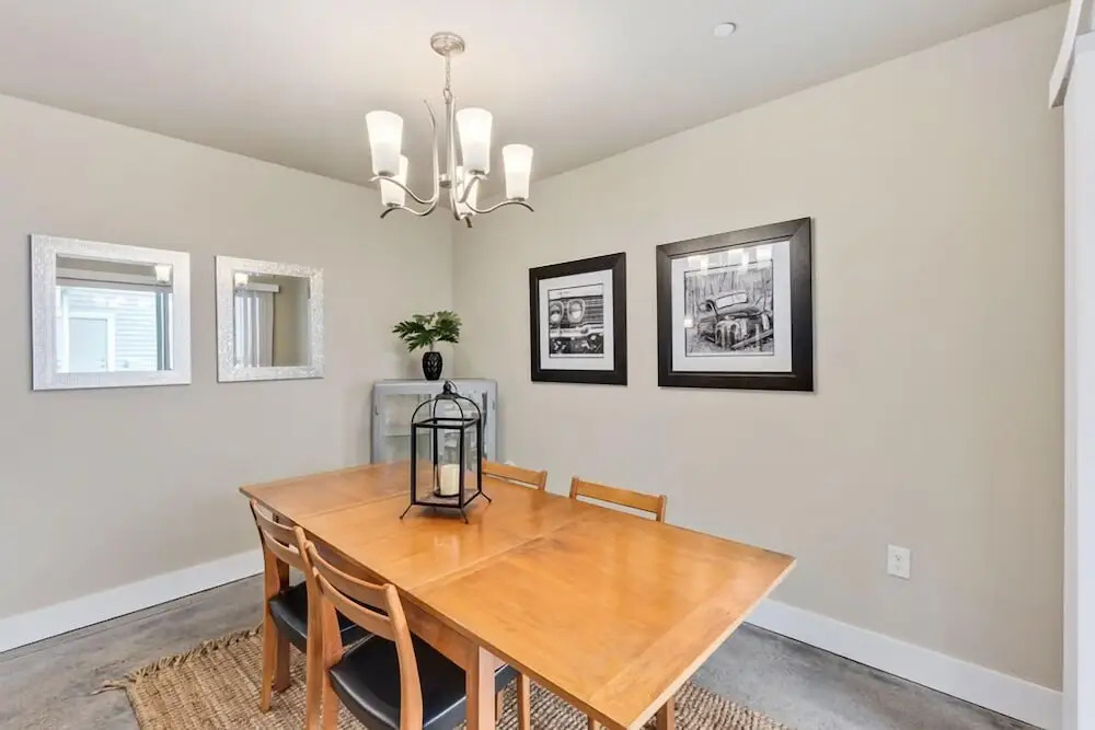 Exceptional Solar Powered Home near Old Town!