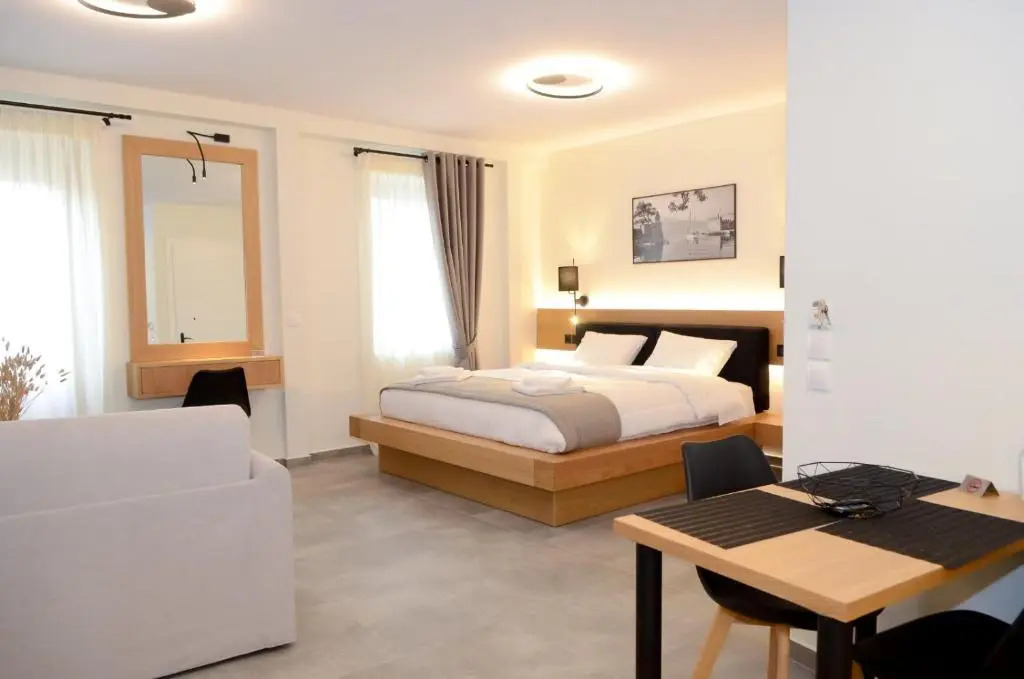 Roloi suites