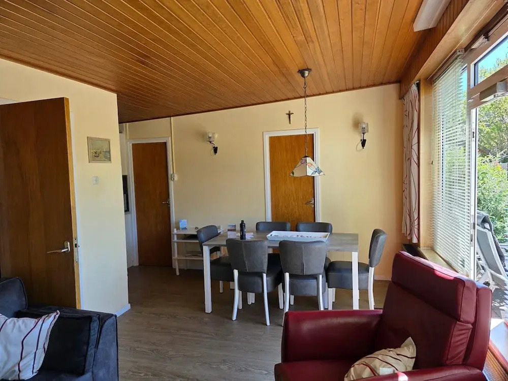 Bungalow for 6 Persons With a Very Spacious South-facing Garden