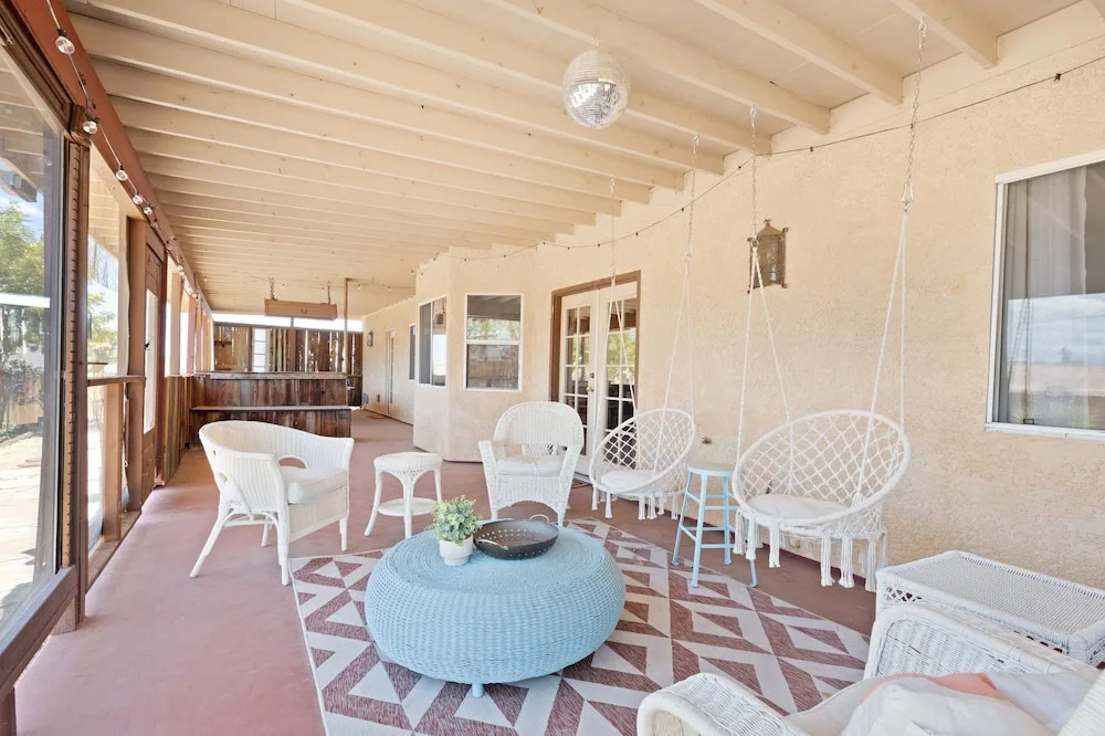 Euphorbia House - Fire Pit, Ping Pong, Tether Ball & Dark Skies 3 Bedroom Home by RedAwning