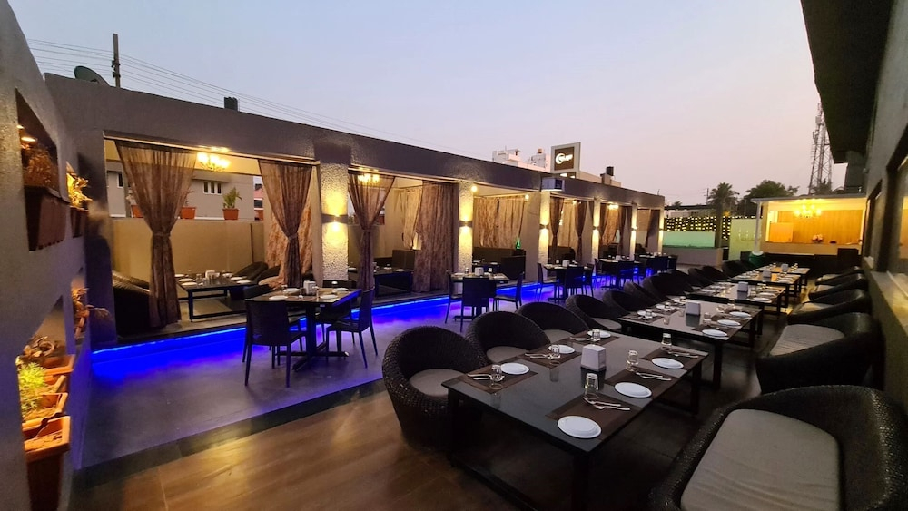 Galaxy Club & Hotel