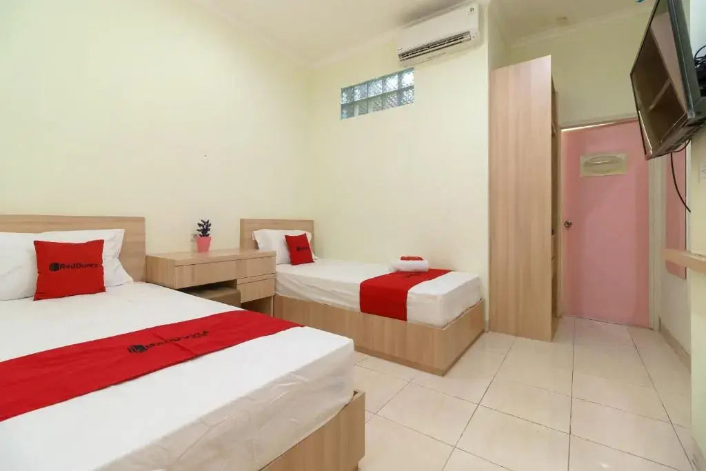 Airy Syariah Cinere Raya NB13 Depok