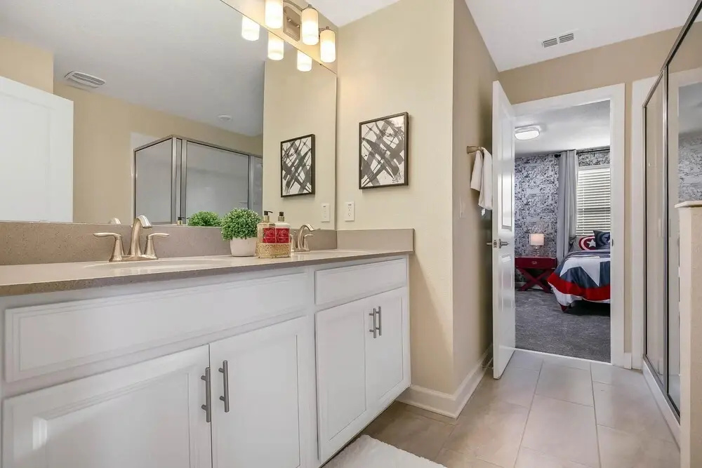 2901 Amazing 8 Bedrooms With Cinema and Game Room and Stunning Clubhouse