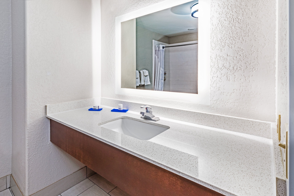 Holiday Inn Express & Suites Lafayette South by IHG