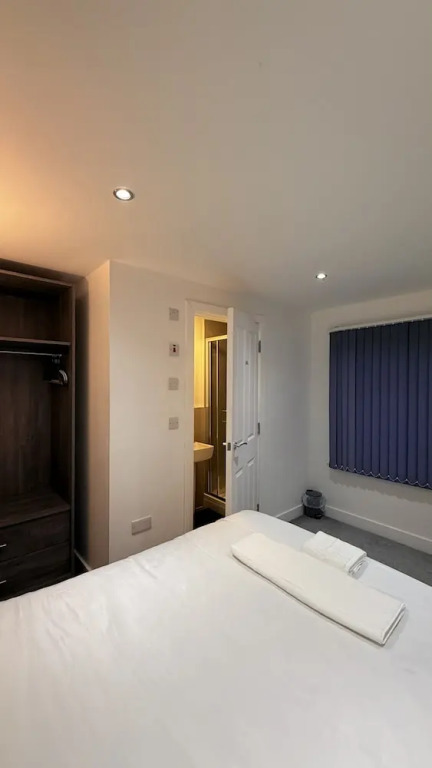 Cozy 1 Bedroom Fully Furnished Apartment