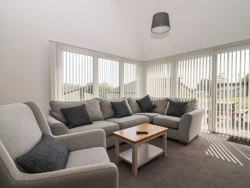 Harcombe House Accessible Pet Free Bungalow Sleeps 6