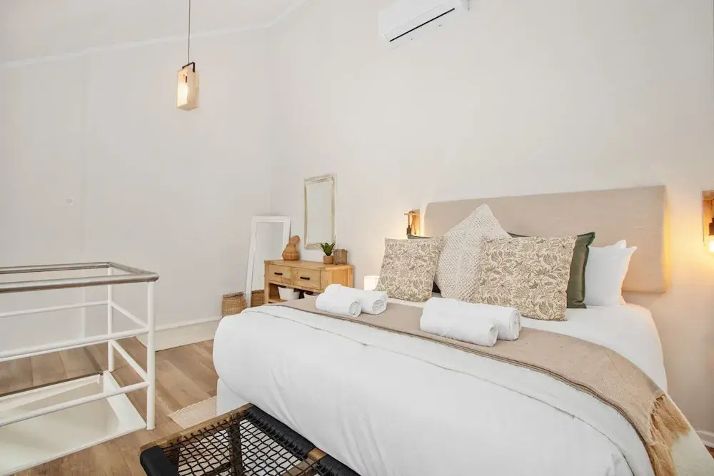 104 Hideaway Loft Studio