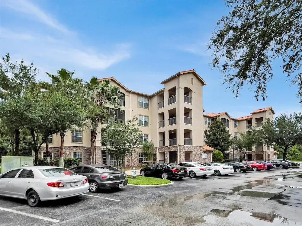 Tuscana Resort 3 Bedroom Condo Clubhouse Access 8 Miles to Disney