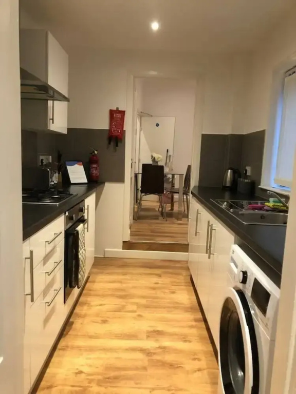 Lovely 4-bed House in Anfield all En-suite,