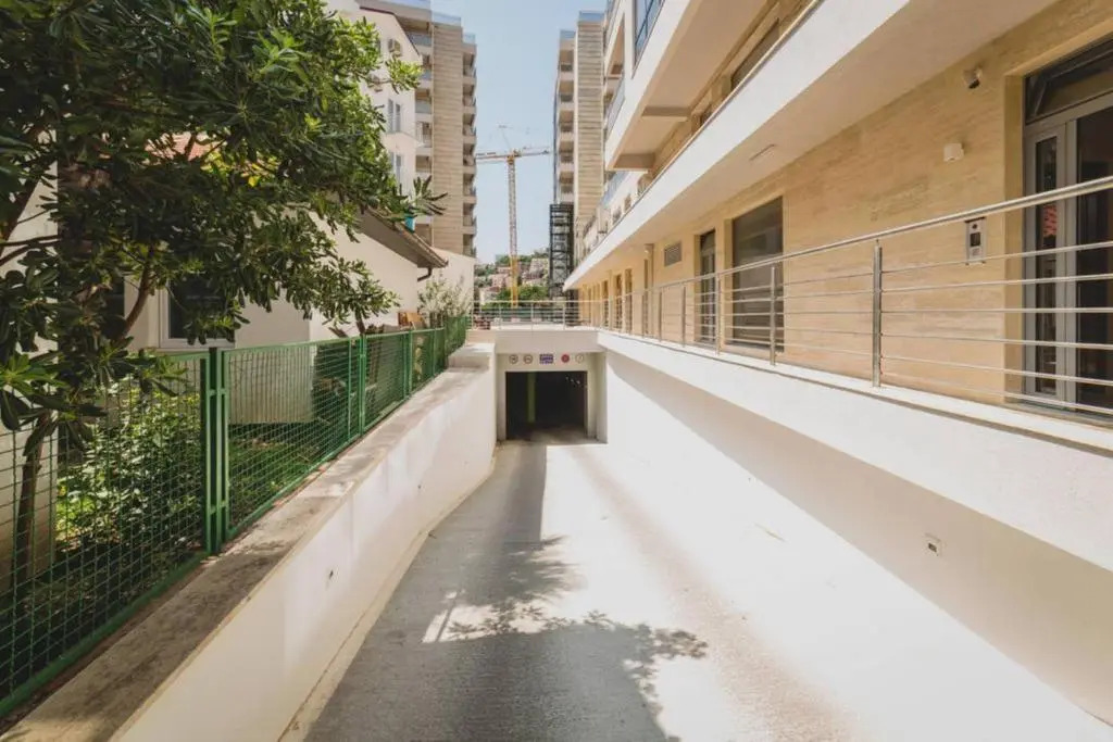 Blue Marlin Apartments