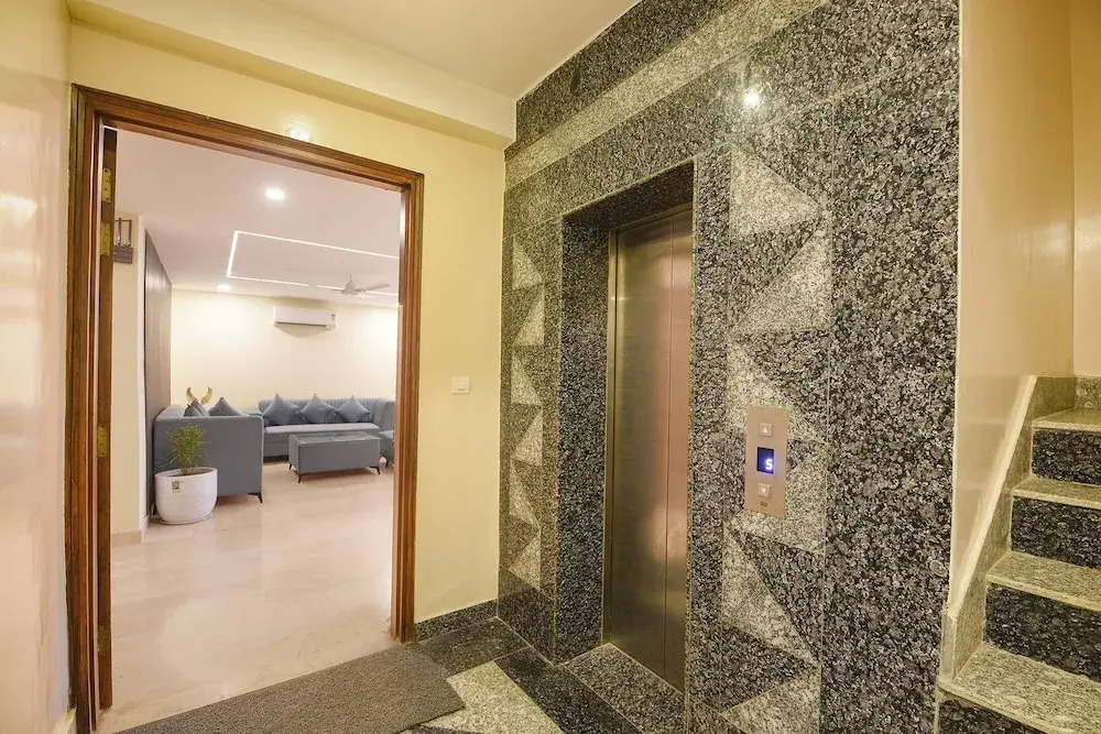 FabHotel Hygge Stay - 1.5km from Belvedere Towers Metro Station Gurgaon