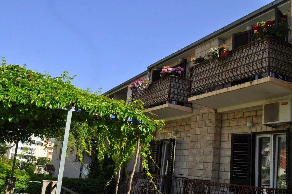 Ljuba - 130 Meter From sea - SA2