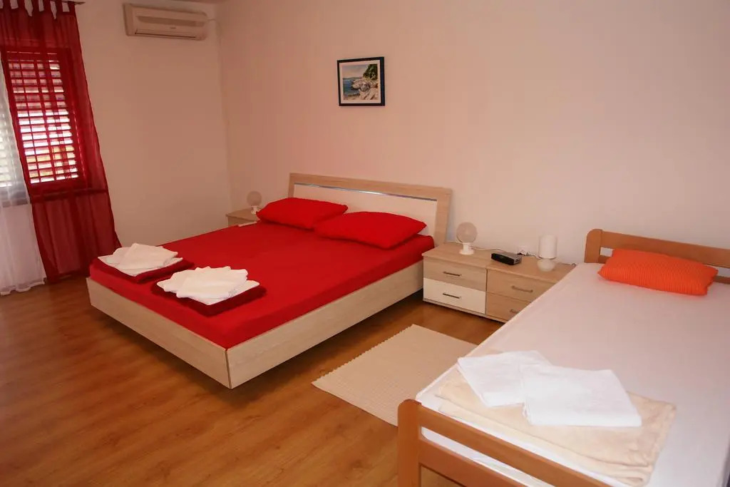 Apartment Mladen