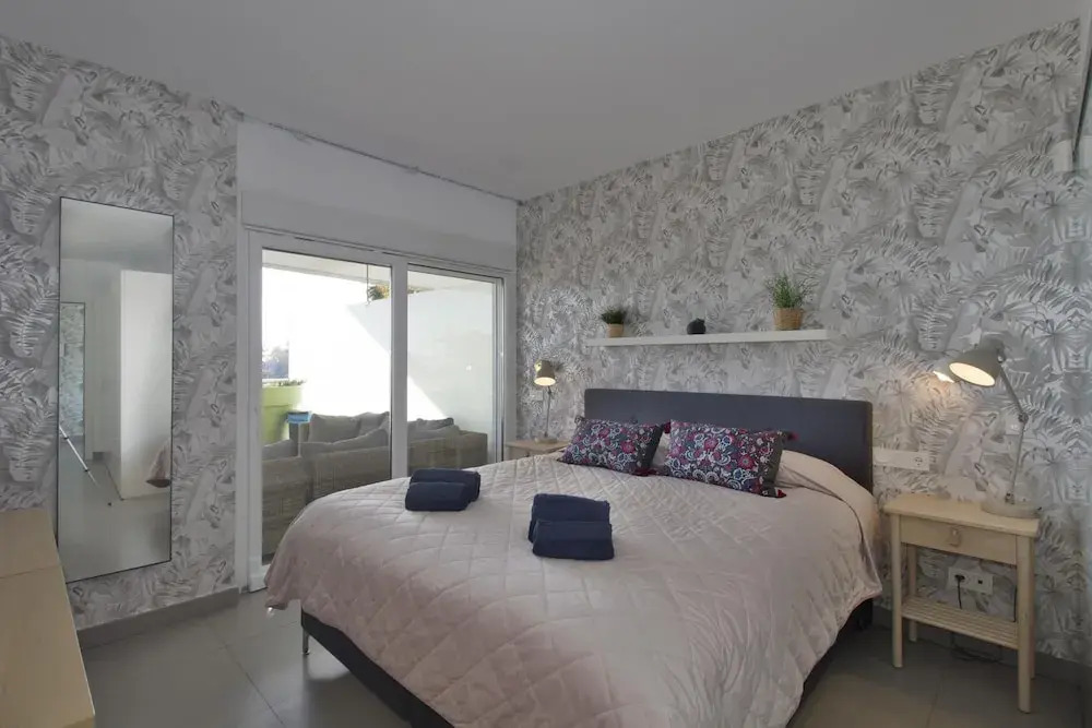 Luxury Apartment With Sea View