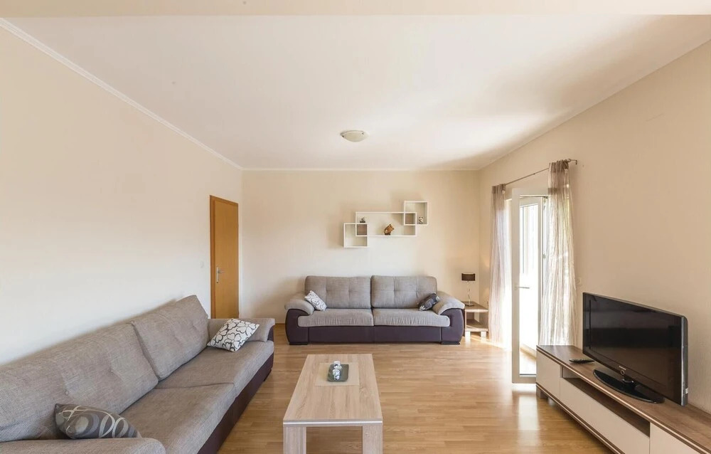 Stunning Home in Birine With Wifi and 3 Bedrooms