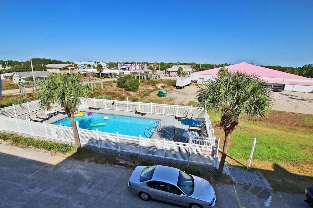 Seascape 102 - 2 Br condo
