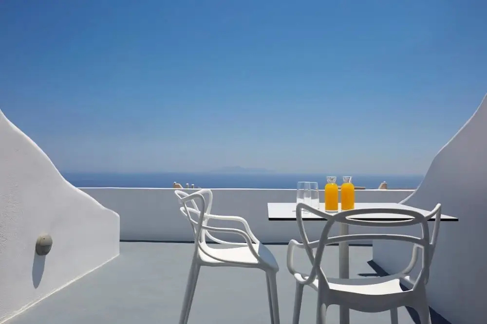 Adore Santorini