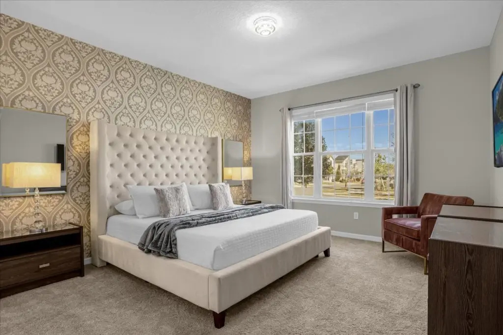 6 Bedrooms 45 Bathrooms Solara 1824 Sp