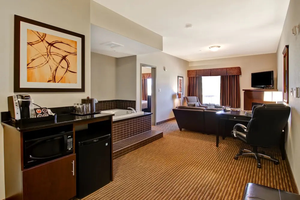 Canalta Hotel Tisdale