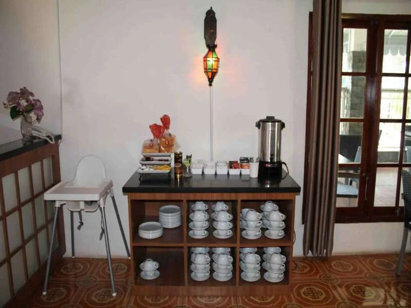 Hotel Kenari Pantai