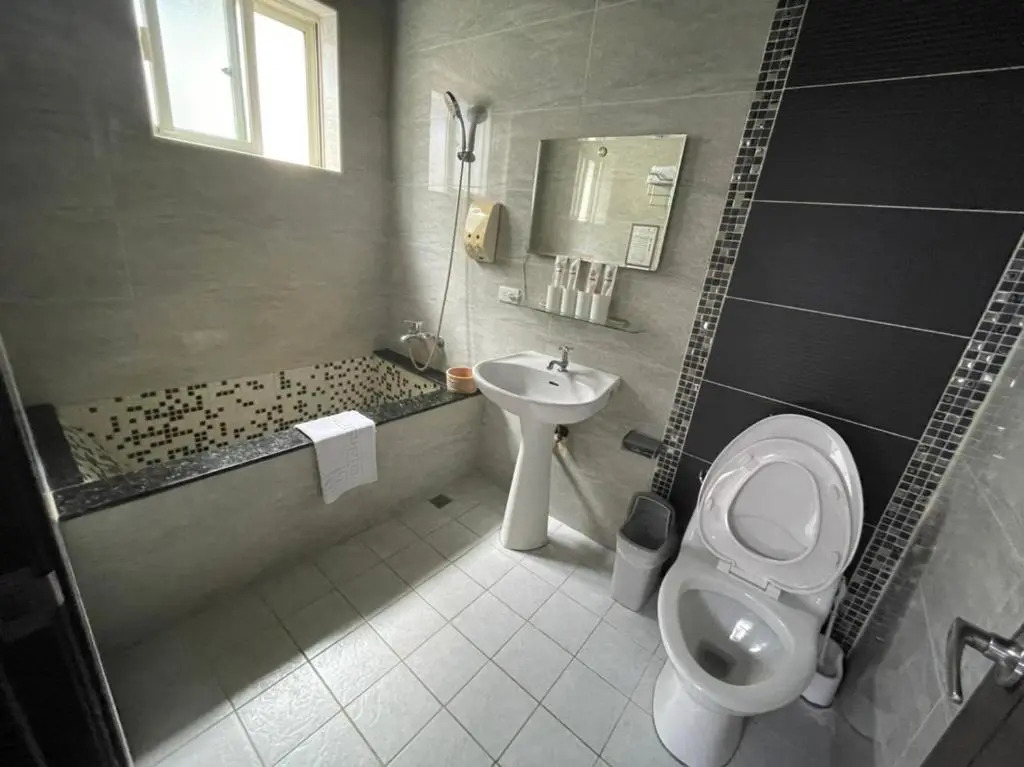 Jiao Xi Yi Dou Hot Spring B&B(礁溪伊豆溫泉民宿)