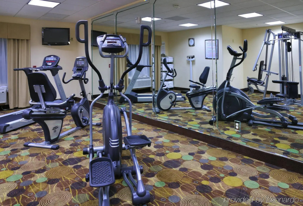 Holiday Inn Express & Suites Sealy by IHG