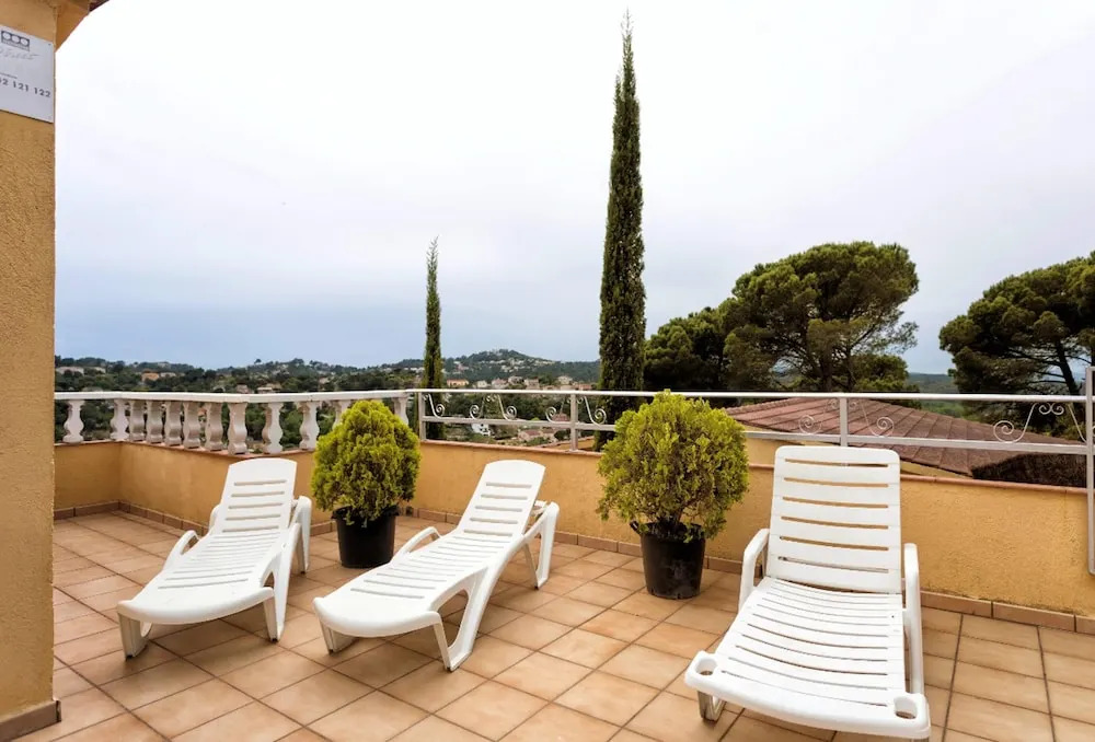 Apartment With one Bedroom in Vidreres, With Wonderful Mountain View, Enclosed Garden and Wifi - Near the Beach