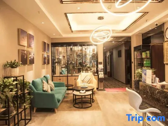 Zhigang Hotel (Daping Metro Station Branch)